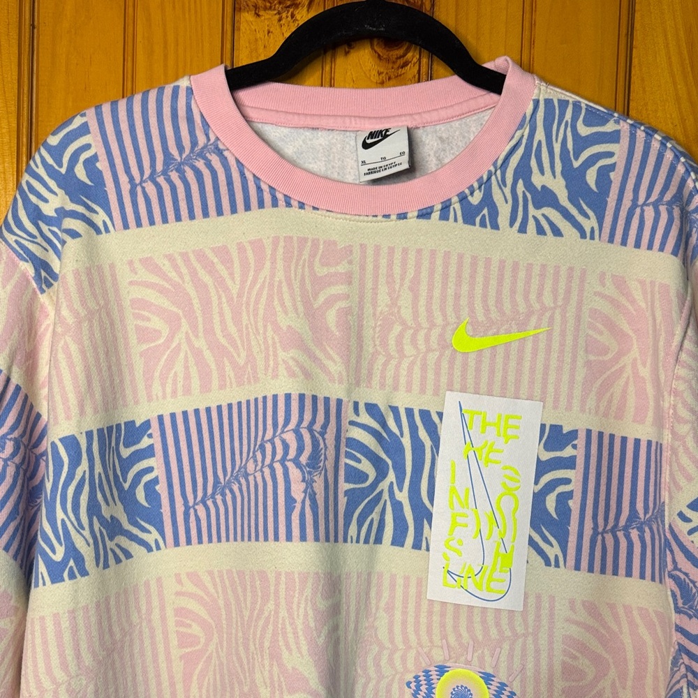 Nike Women's Pastel Striped Sweatshirt - Picture 5 of 12